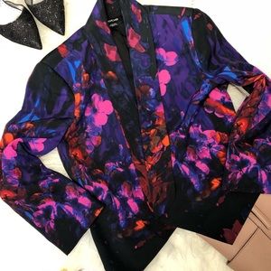 BEBE crop blazer colorful print